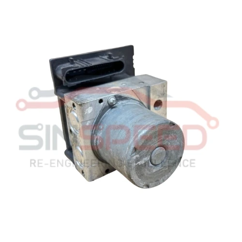 Renault Twingo ABS Pump Plug View